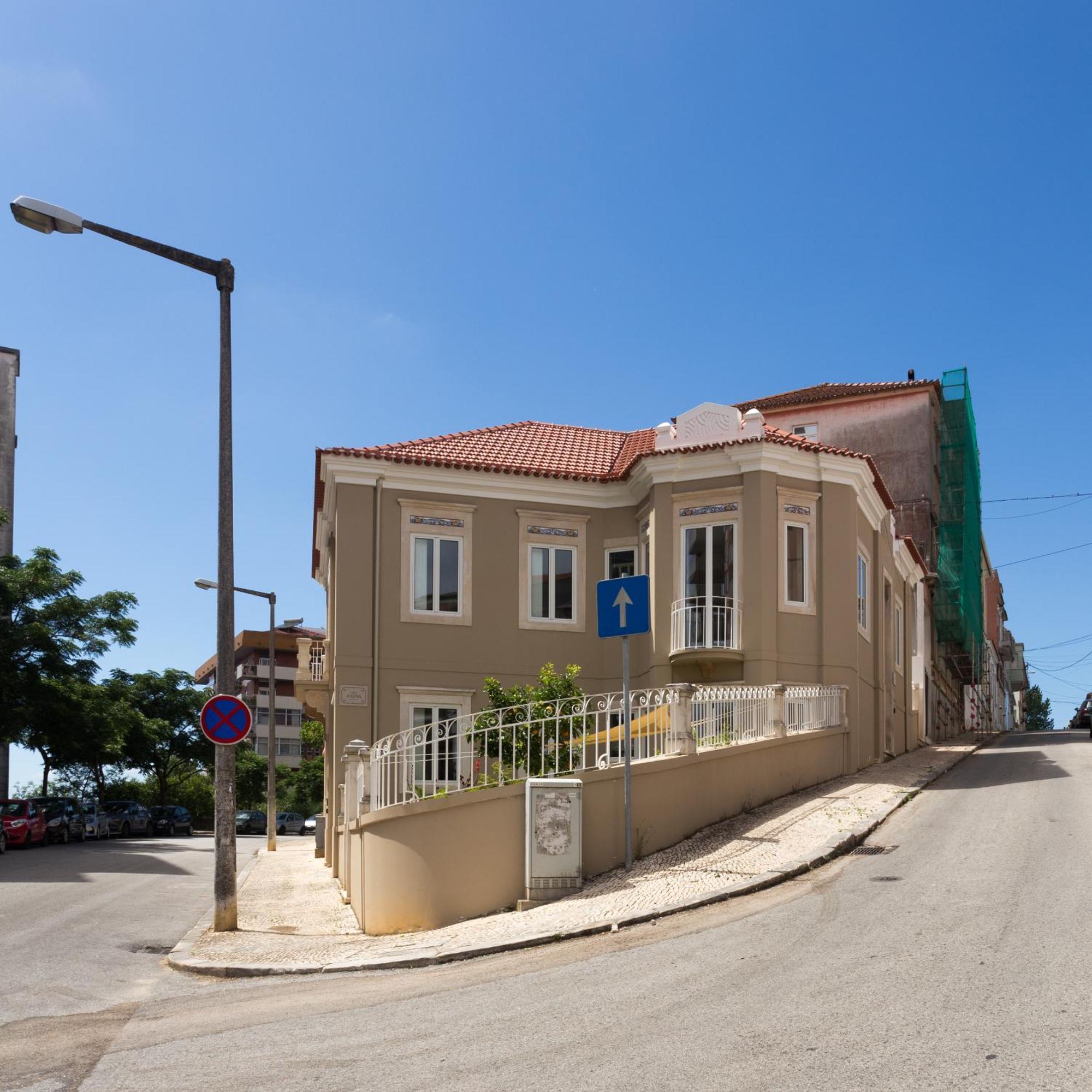 קוימברה Vila Julieta Guesthouse מראה חיצוני תמונה